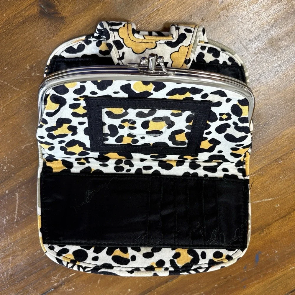 VERA BRADLEY Kiss 'n Snap Wallet Go Wild Pattern Quilted Clutch Yellow Black EUC
